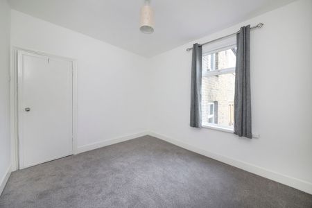 Gurdon Road, Charlton, SE7, London - Photo 2