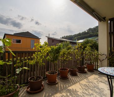 Appartement moderne de 3.5 pièces dans un bel environnement - Photo 2