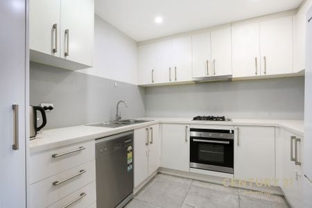 Wentworthville Gem&colon; Modern Living&comma; Prime Location - Photo 5