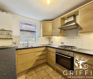 Noak Hill Road, Billericay, CM12 - Photo 5