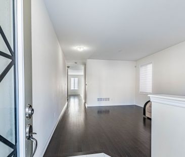 For Lease - 11 SPOKANNE Street, Brampton, Ontario - Photo 2