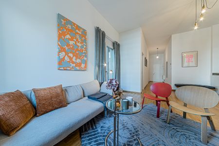 City-Residence: Bahnhofsviertel: Hochwertige und ruhige 2-Zimmer-Wohnung mit Skylineblick - Photo 2