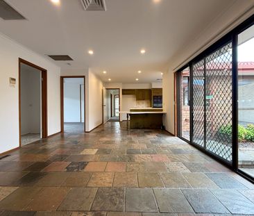 140 Centre Dandenong Road, Dingley Village VIC 3172 - House For Ren... - Photo 5