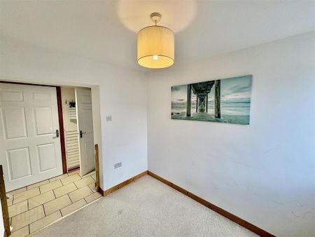 77 New Harbour Road, Portavogie, Newtownards, BT22 1EB - Photo 5