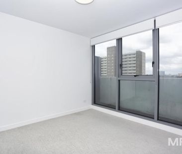 909/1 Ascot Vale Road, Flemington, Vic 3031 - Photo 5