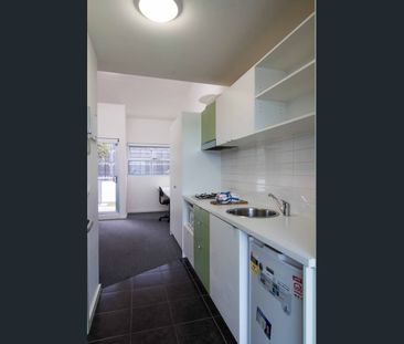 B-Central - Deluxe Student Apartments- With Air-conditioning - Photo 4