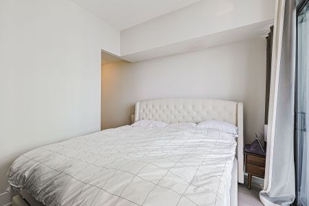 For Lease - 33 Charles Street Unit# 4203, Toronto, Ontario - Photo 3