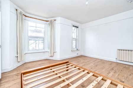 5 Bed Terraced House, Sach Road, E5 - Photo 5