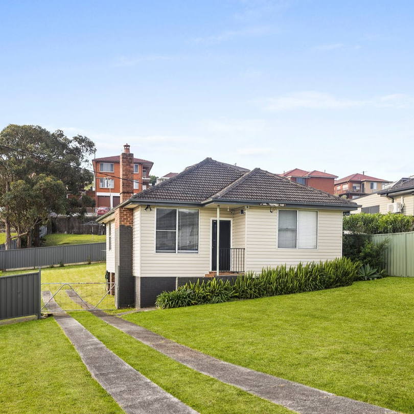 14 Dean Road, Warrawong NSW 2502 - House For Rent | Domain - Photo 1