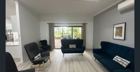 Luxurious 4 Bedroom Residence with Solar Panels and Battery in Prime Suburb Magill! - Photo 3