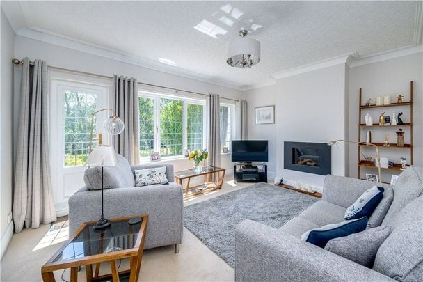 2 Bed Maisonette, St Helens Lane, LS16 - Photo 1
