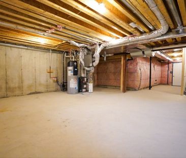 For Lease - 20 Littlewood Drive, Whitby, Ontario - Photo 6