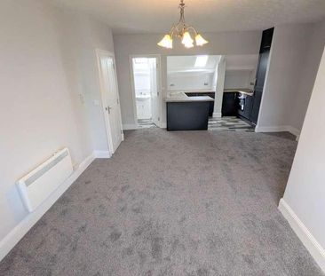 Royal Buildings, Penarth, CF64 - Photo 5