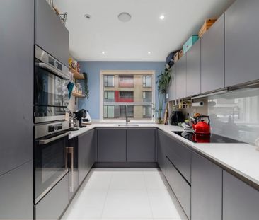 4 Bed Terraced House, Peartree Way, SE10 - Photo 6