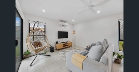 Immaculate Home in Palmview with Solar - Photo 4