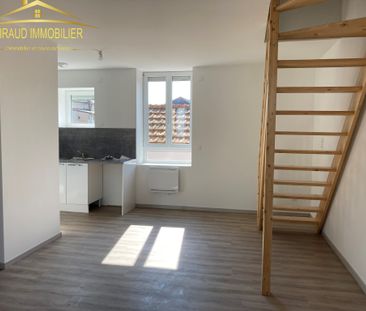 Location Appartement 4 pièces 69m² POUILLY SOUS CHARLIEU 42720 - Photo 2