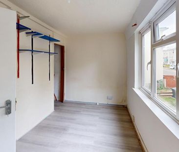 4 bedroom terraced house to rent - Photo 1