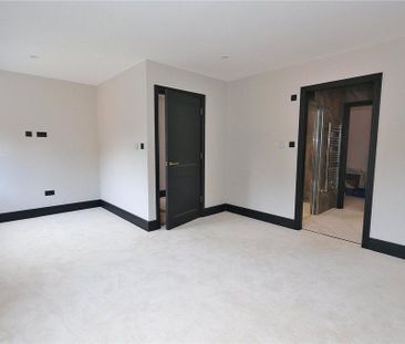 4 bedroom detached house to rent - Photo 4