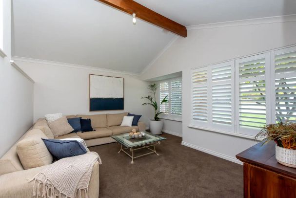 “STUNNING FAMILY HOME LOCATED IN A QUITE CUL-DE-SAC!” - Photo 1