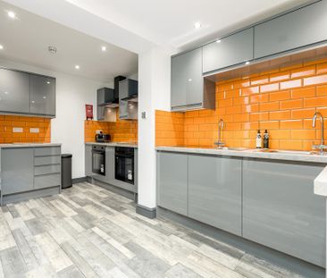 1 bedroom in a house share to rent - Photo 3