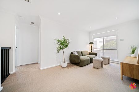 STUNNING MODERN TWO STOREY TOWNHOUSE - Photo 3