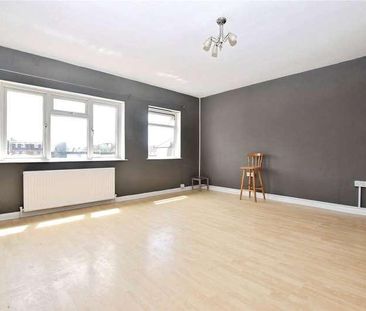Cherry Tree Lane, Rainham, RM13 - Photo 1