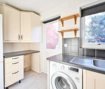 Hedgerley Court, Goldsworth, GU21 - Photo 4