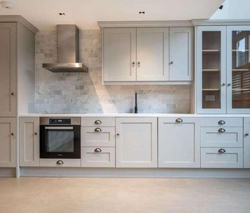 Down Road, Merrow, GU1 - Photo 6