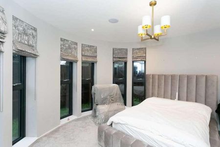 High Road, Wd, Bushey, WD23 - Photo 5