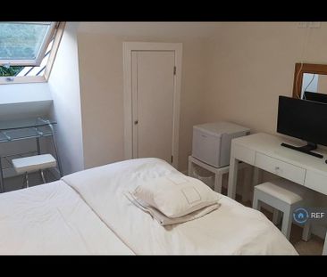 1 bedroom in a house share to rent - Photo 6