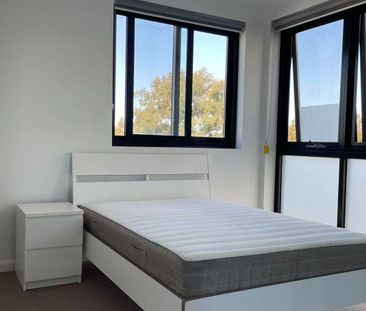 Furnished 2 bedroom unit - Photo 2