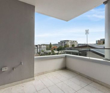 Stunning Two Bedroom Apartment in the Heart of Gosford - Photo 6