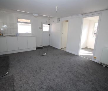 1 bedroom bungalow to rent - Photo 4