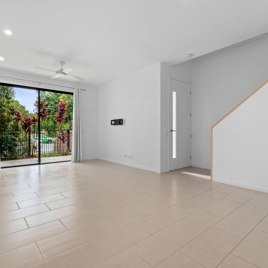 Town Centre Vida Complex ... Be Quick!!! - Photo 1
