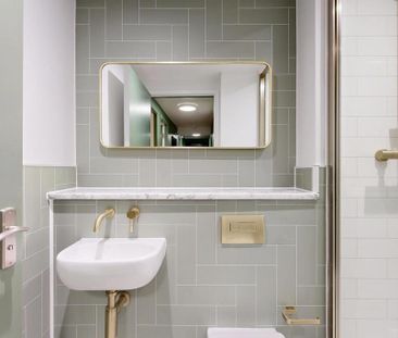 4 bedroom flat to rent - Photo 1