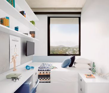 2 Bedroom Apartment - Balcony - Photo 1