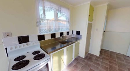 Awapuni - 3 Bedrooms - Photo 2