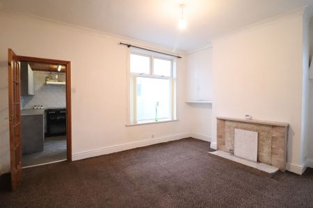 3 Bedroom End Terraced House To Rent - Photo 5