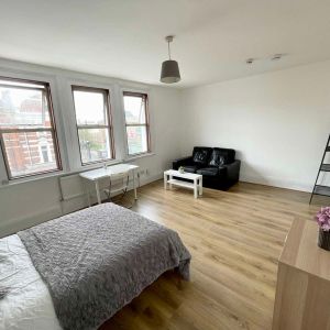 Large Room Available - N4 - Finsbury Park - Photo 2