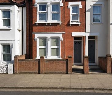 Woodcote Place, London SE27 - Photo 1