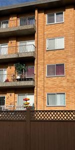 Large Updated 2br Apt, Heating/Hot Water included - Photo 4