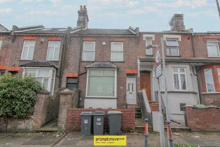 House share to rent - Photo 3