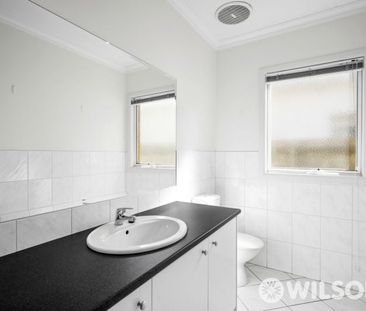 Single level modern home designed for easy living - Photo 6