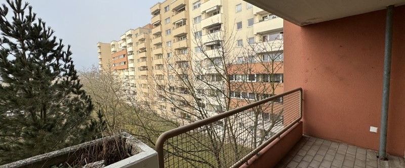 Helle 2-Zimmer-Wohnung mit Balkon und zwei Bädern (WBS) - Foto 1