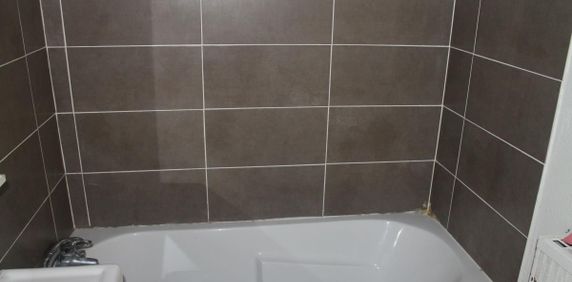 Location Appartement 2 pièces 45m² GRADIGNAN 33170 - Photo 2