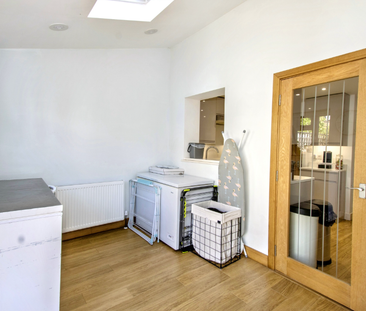 3 bedroom semi-detached house to rent - Photo 6