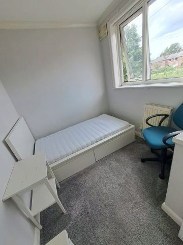 Room in a Shared House, Alford Avenue, M20 - Photo 4