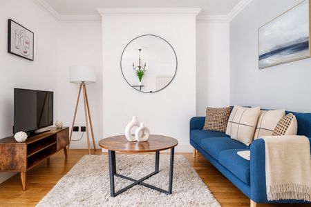 Pentonville Road - Photo 3