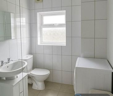 2 bedroom maisonette to rent - Photo 5