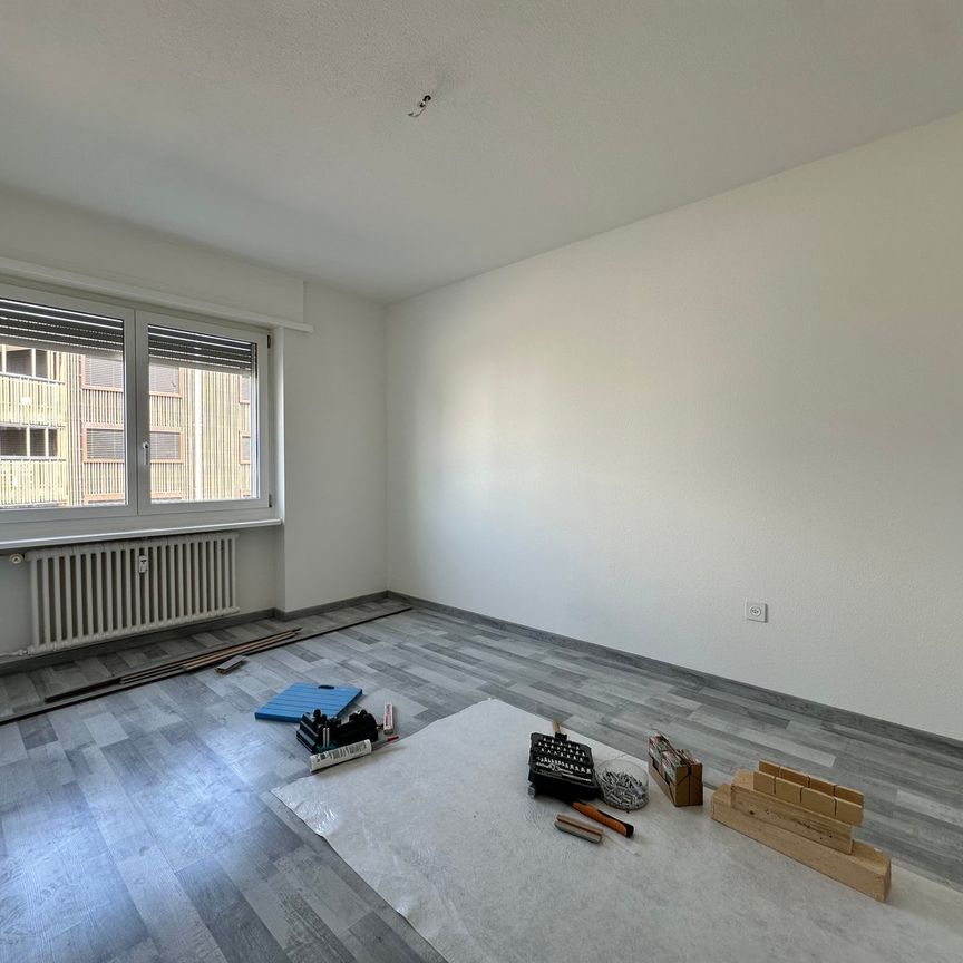 "frisch renovierte 3-Zimmerwohnung mit sonnigen Balkon" - Photo 1